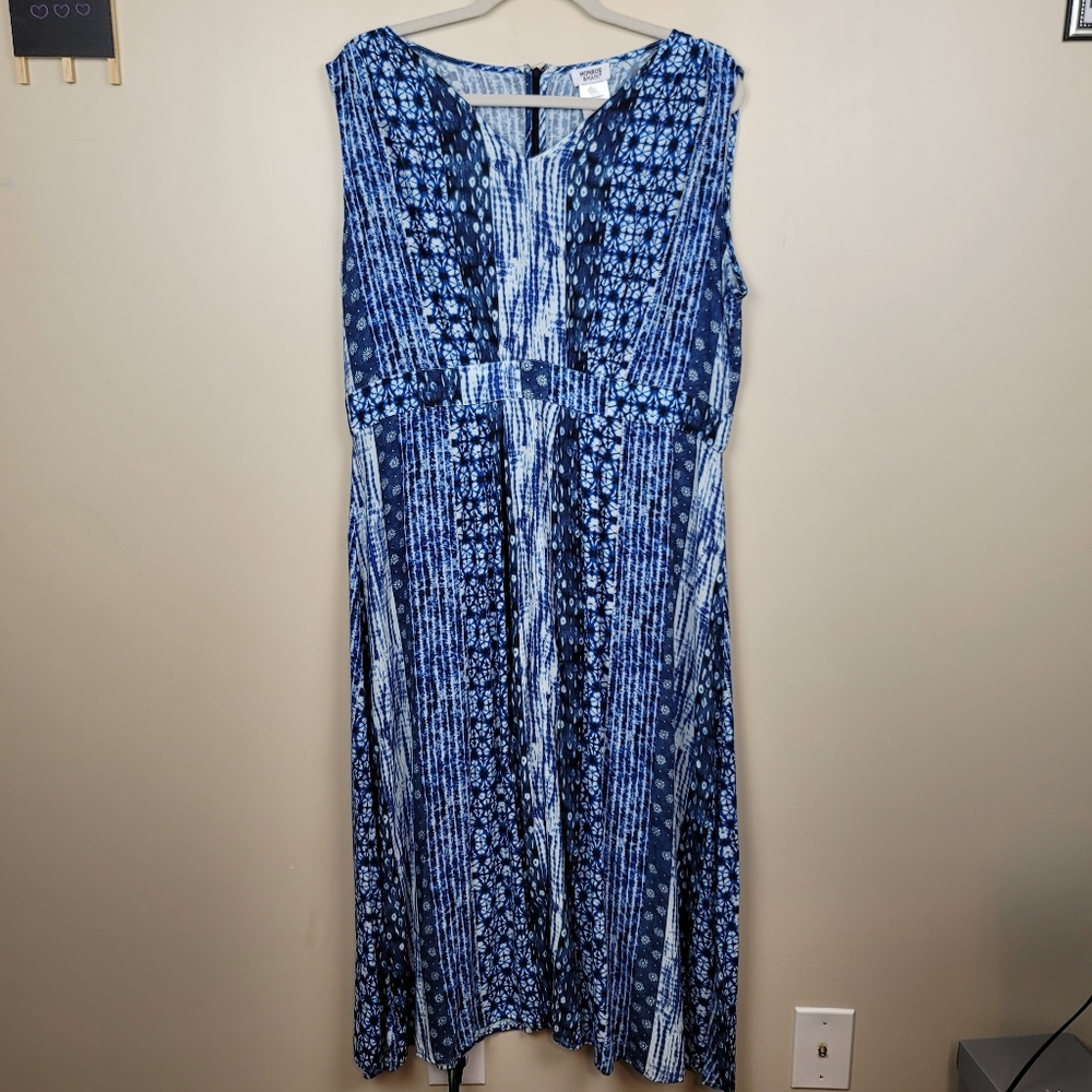 FIRM Monroe & Main Blue/White Sleeveless Maxi Dress size 16